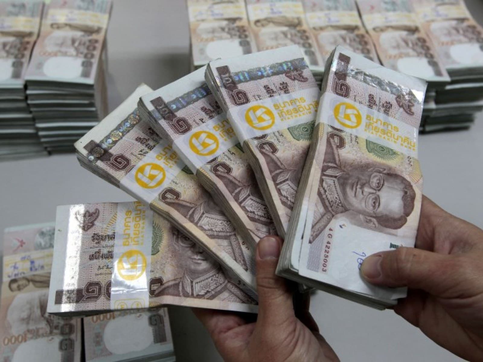 Buy Thai Baht from a Trusted Exchange Provider