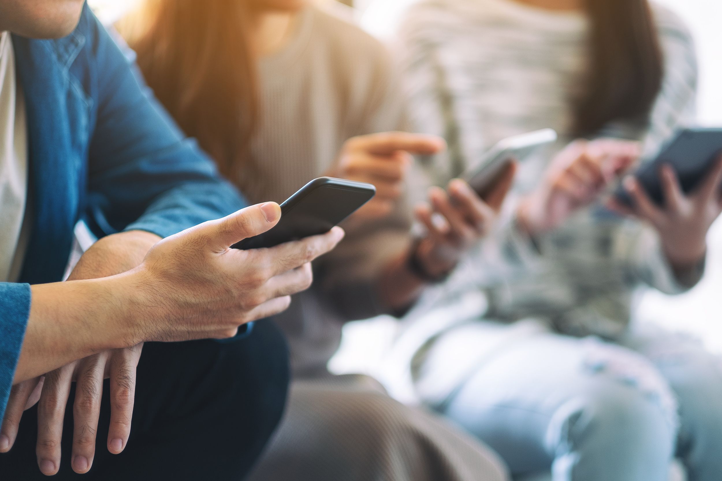 Top business mobile networks UK – Ranked for Performance