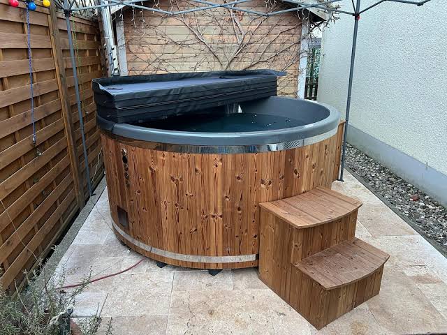 Whirlpool kaufen und Wellness zuhause genießen